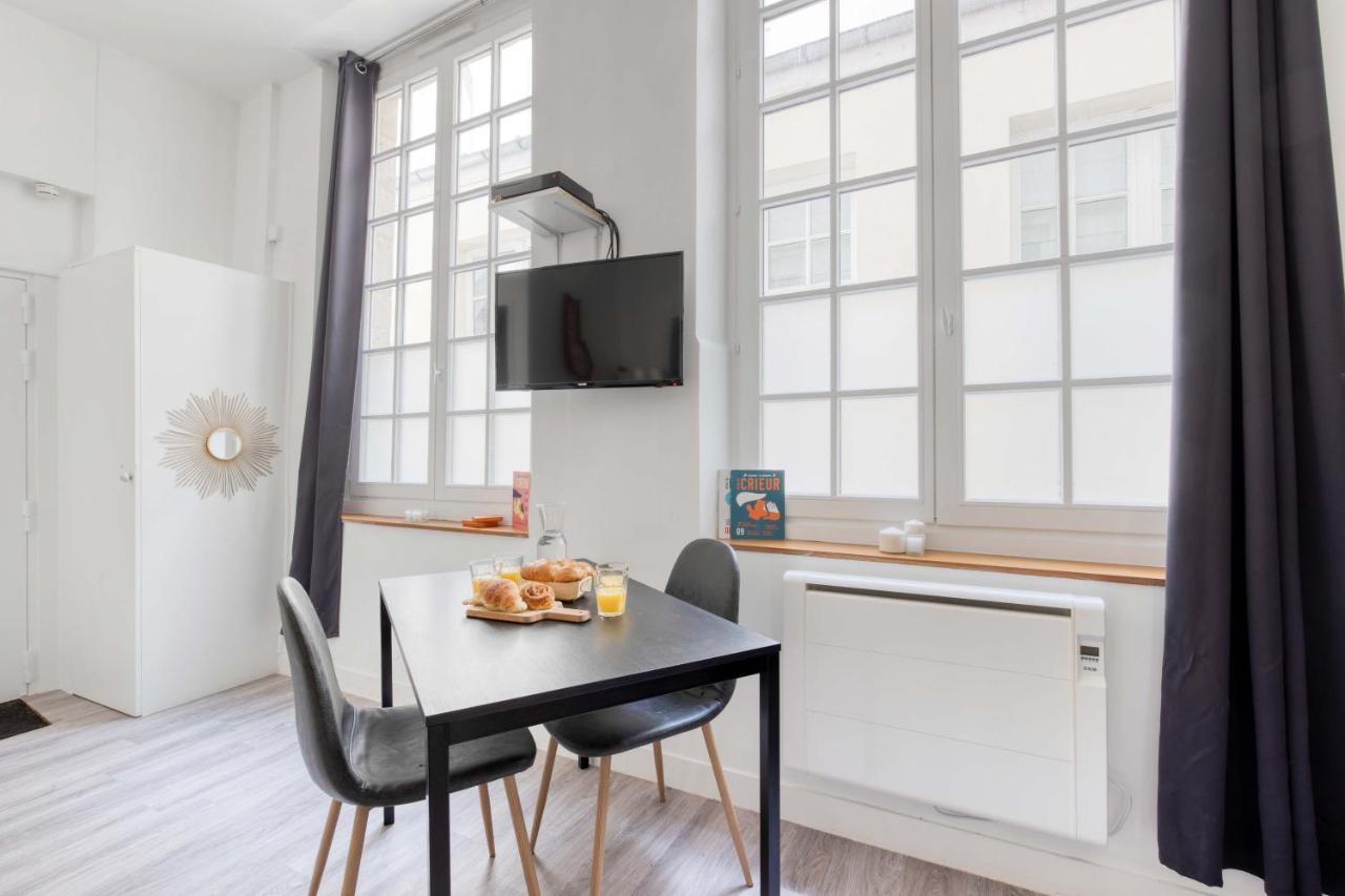 New & Design In The Heart Of Le Marais Appartement